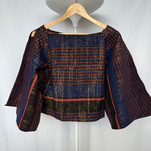 Authentic African mult-colour & gold metallic fabric crop-top with open sleeves. - Picture 3 of 10